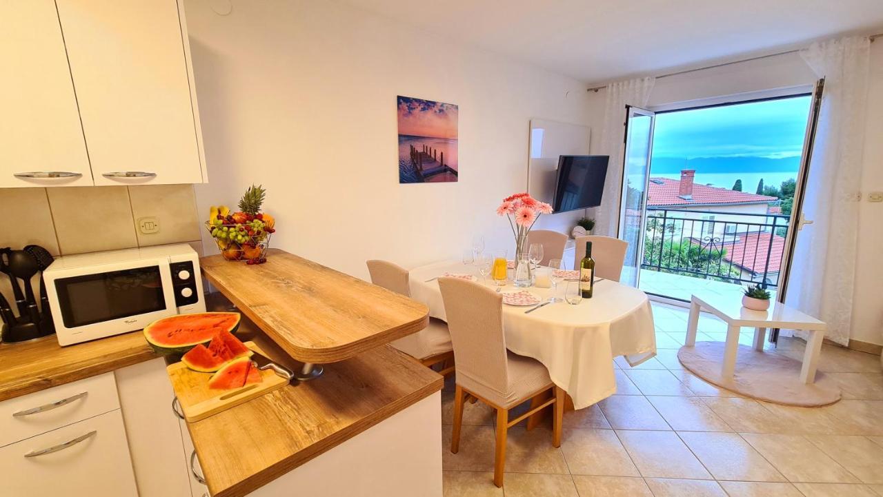 Apartment Karamarko Malinska Esterno foto