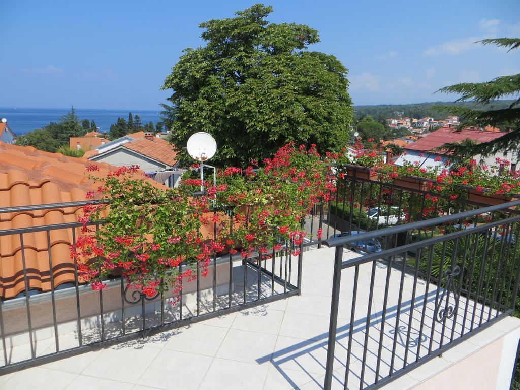 Apartment Karamarko Malinska Esterno foto